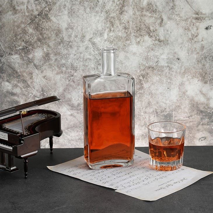 500ml Liquor Bottle With Screw Top